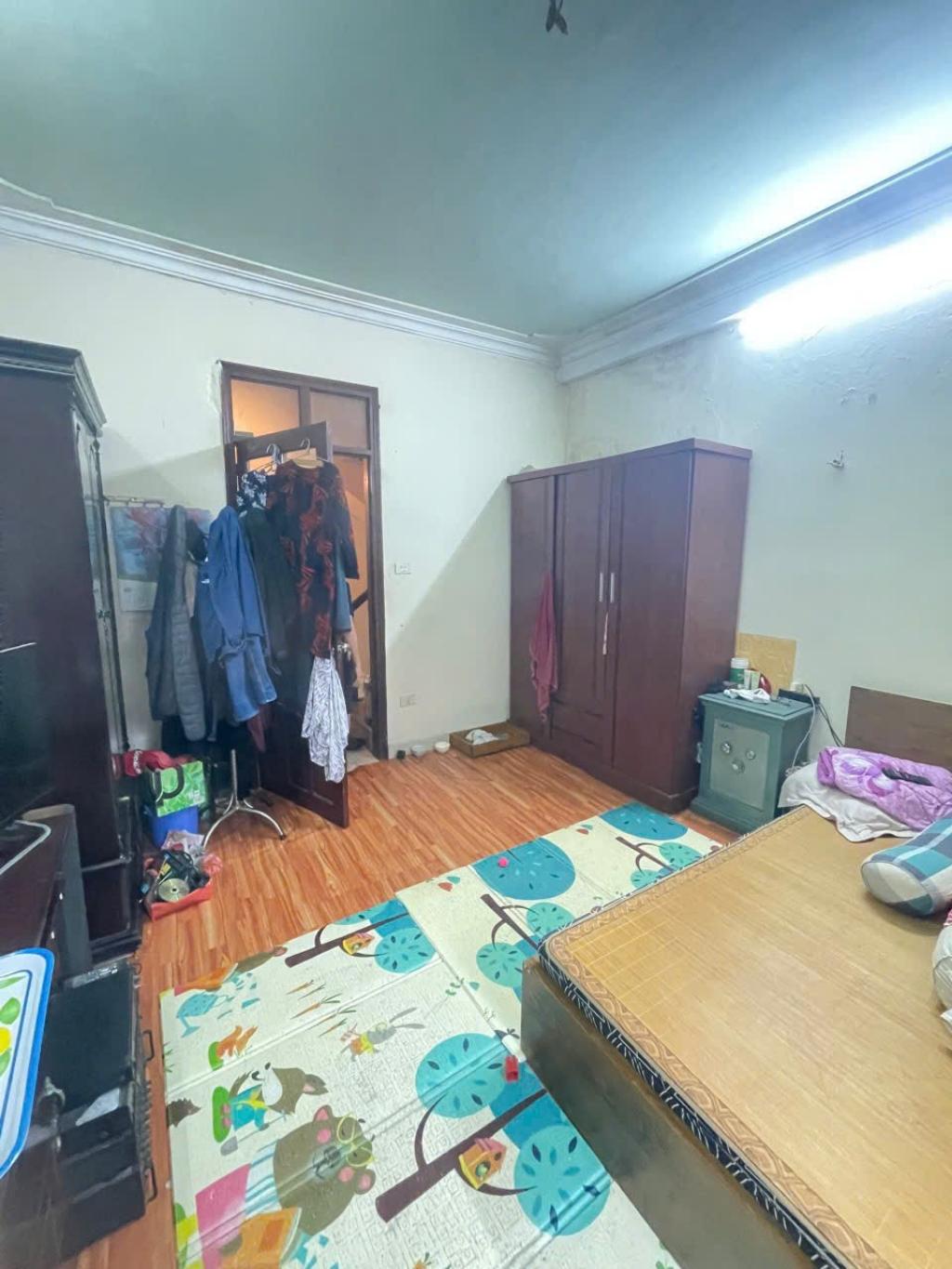Bán nhà Nguyễn Chính - 26m2 x 4 tầng - ô tô đỗ cách 7m - giá 5.3 tỷ