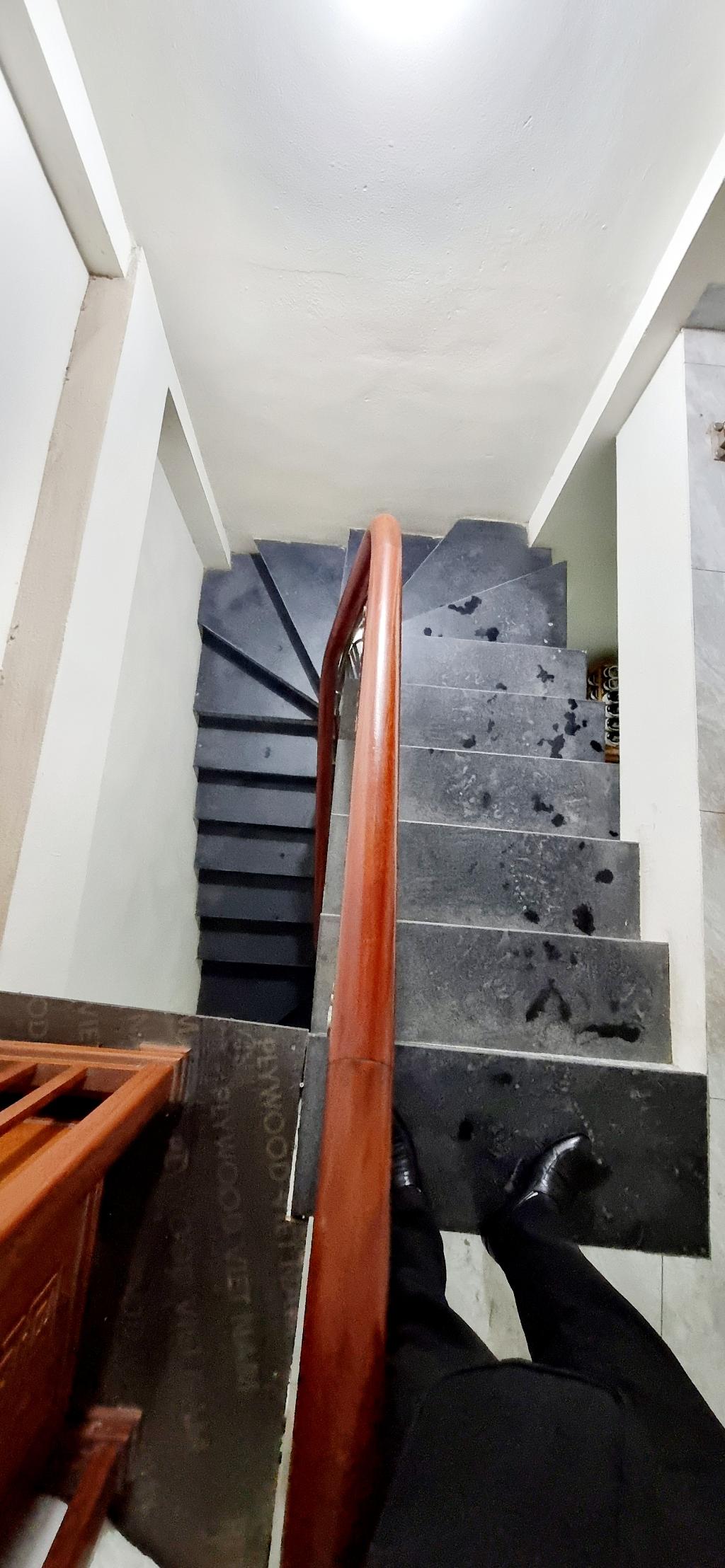 Bán nhà Dương Văn Bé - diện tích 66.5m2 6 tầng - Lô góc, gần phố - giá 16,6 tỷ