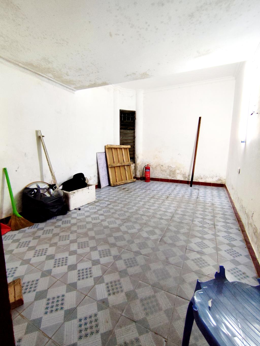 Bán nhà Ngõ 218 Khâm Thiên - 25m2 x 5 tầng - gần chợ, tiện giao thông - giá 3.7 tỷ