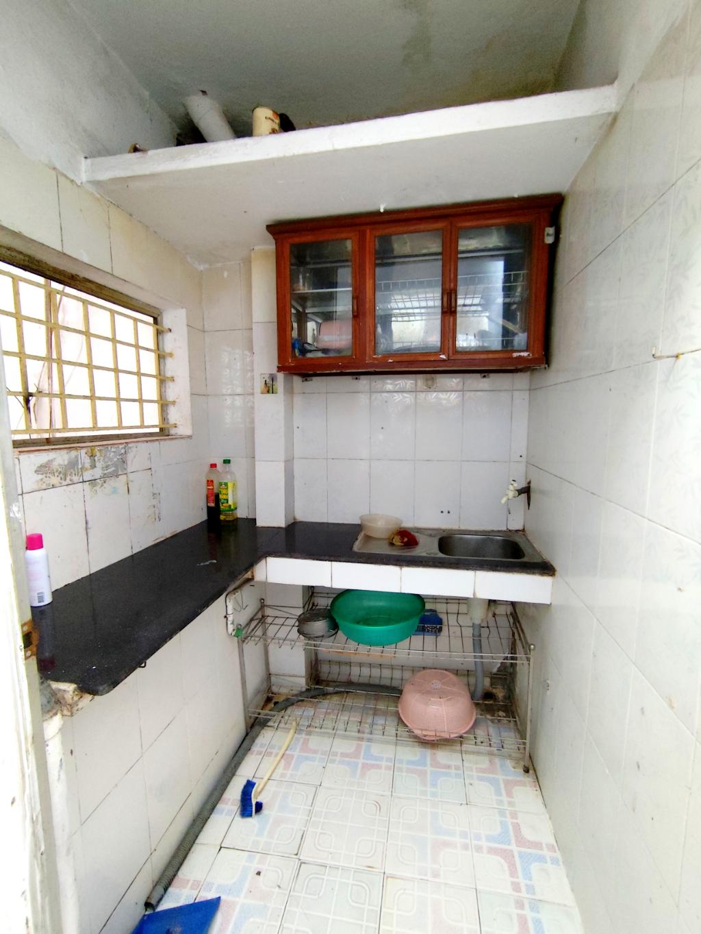 Bán nhà Ngõ 218 Khâm Thiên - 25m2 x 5 tầng - gần chợ, tiện giao thông - giá 3.7 tỷ