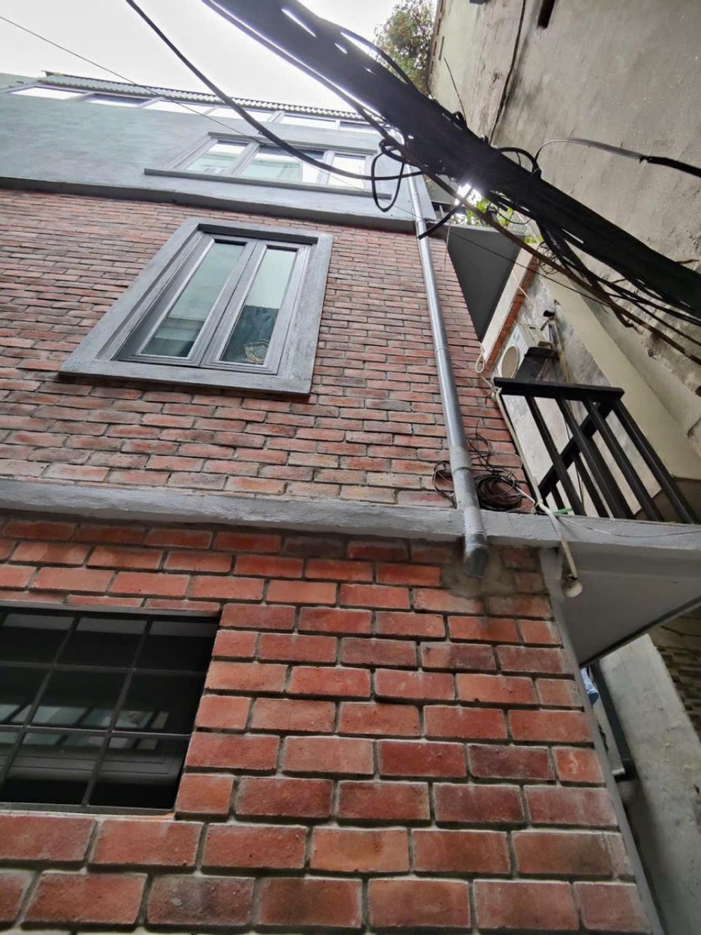 Bán nhà ngõ Lê Thanh Nghị - 37m2 4 tầng - 20m ô tô tránh - giá 8.3 tỷ