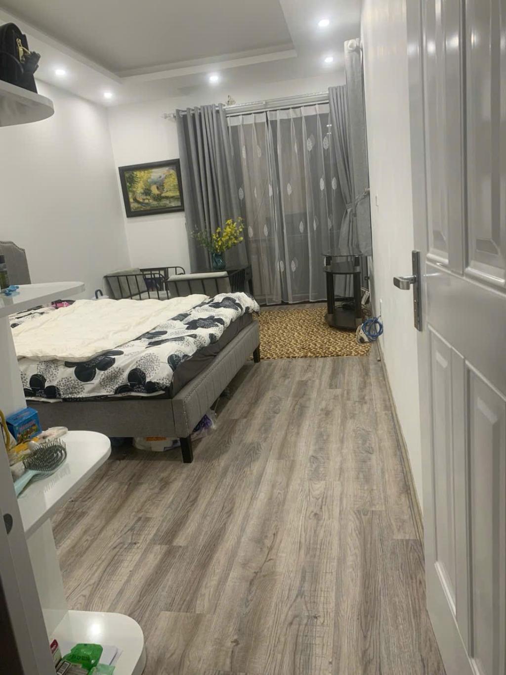 Bán nhà ngõ Lê Thanh Nghị - 37m2 4 tầng - 20m ô tô tránh - giá 8.3 tỷ