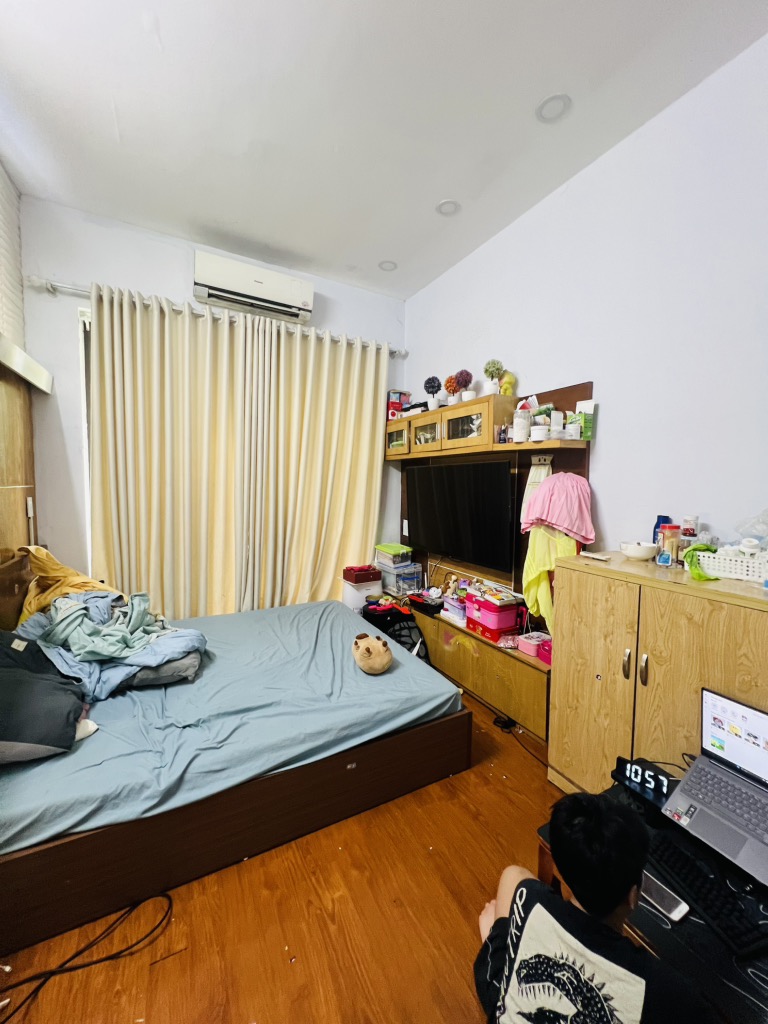 Bán nhà Lạc Nghiệp - diện tích 32m2 3 tầng - MẶT PHỐ - VỈA HÈ KINH DOANH - giá 6,4 tỷ