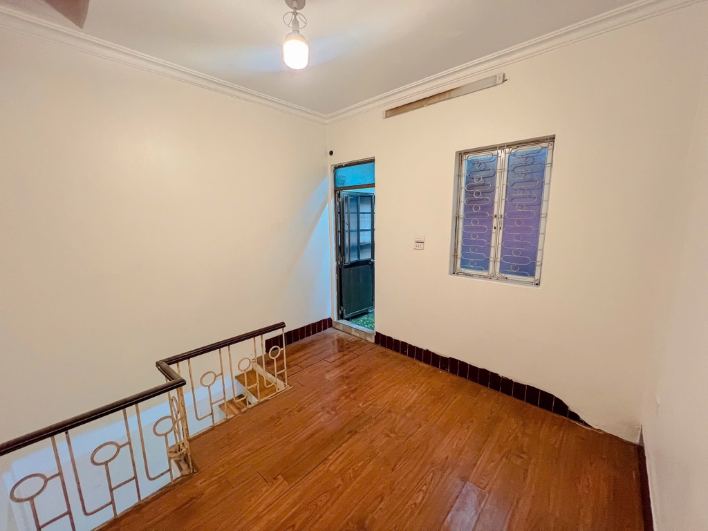 Bán nhà Thịnh Yên - 22m2 x 5 tầng - cách phố 10m giá 4.95 tỷ