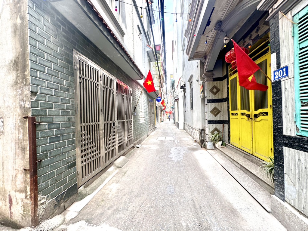 Bán nhà Giáp Nhị - diện tích 50m2 5 tầng - Ngõ nông gần ô tô, nhà đẹp ở ngay - giá 12 tỷ