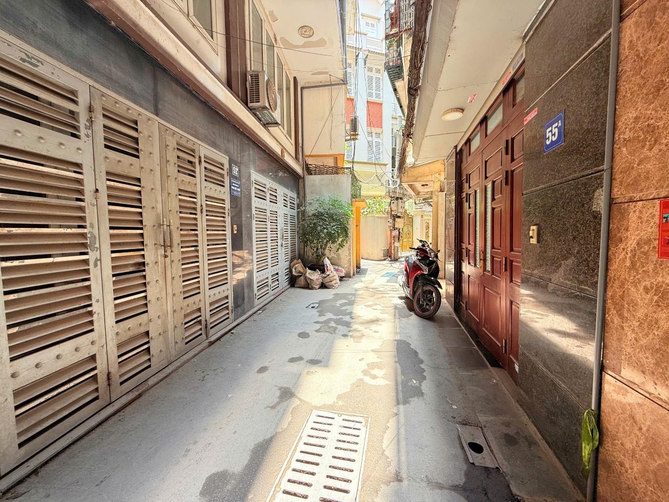 Bán nhà Lê Duẩn - diện tích 32,5m2 6 tầng - Ngõ ô tô - giá 12,8 tỷ