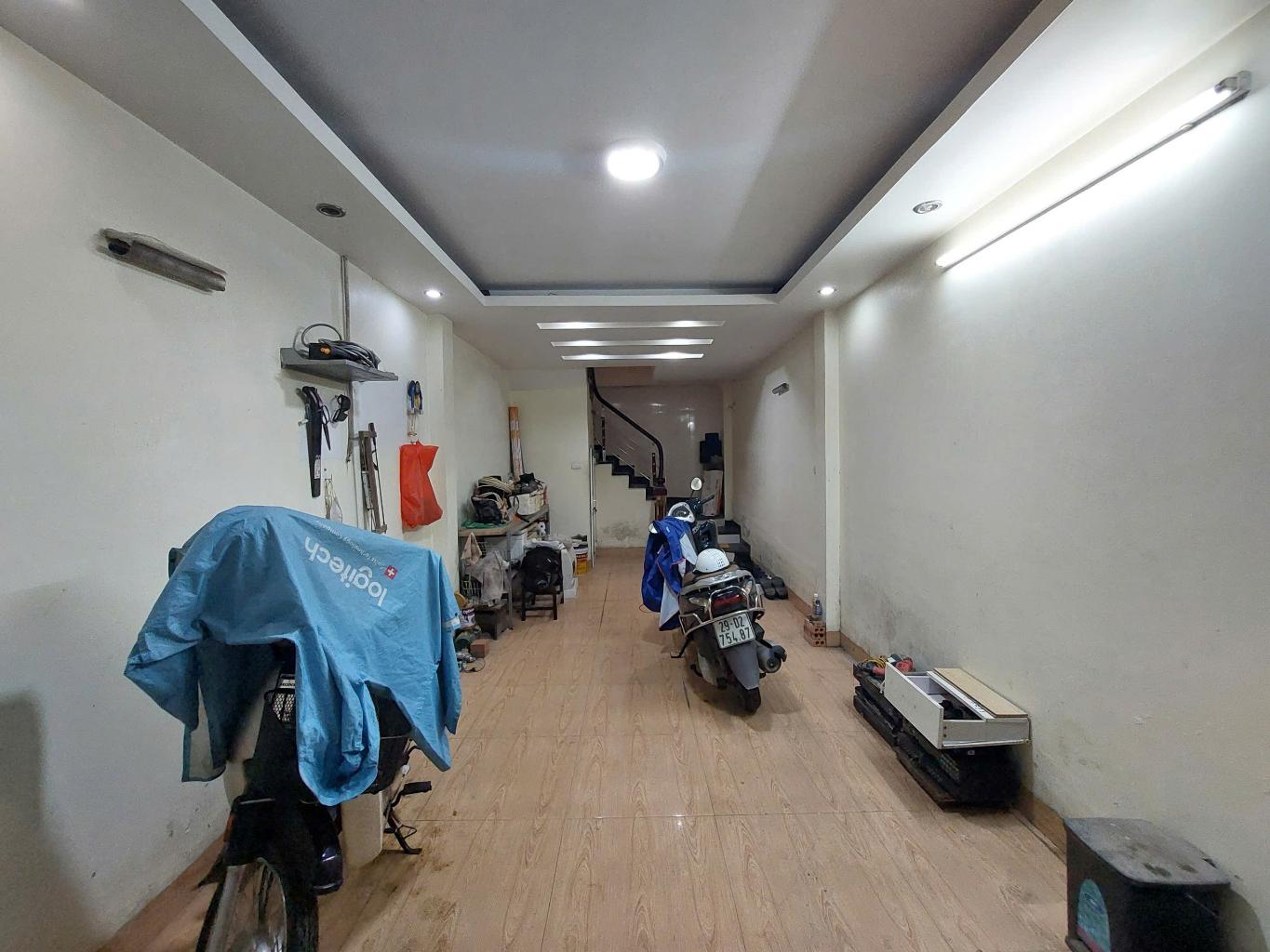 Bán nhà Lê Duẩn - diện tích 32,5m2 6 tầng - Ngõ ô tô - giá 12,8 tỷ