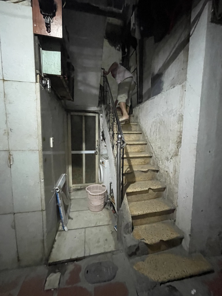 Bán nhà Thịnh Quang - diện tích 60m2 5 tầng - ô tô tránh cách 20m - giá 9,8 tỷ