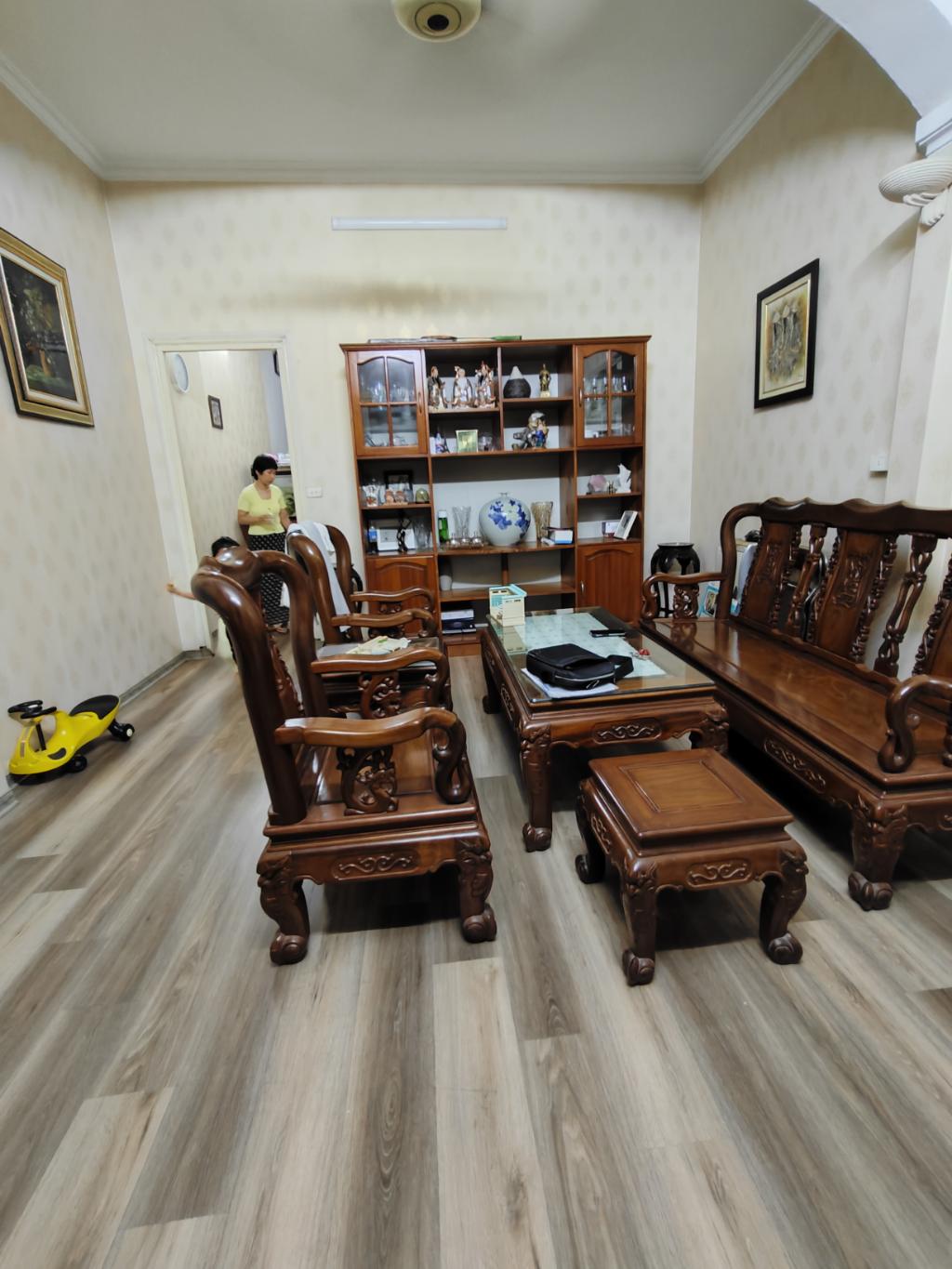 Bán nhà Nguyễn Ngọc Nại - diện tích 77m2 3 tầng - ô tô đỗ cửa - giá 20,5 tỷ