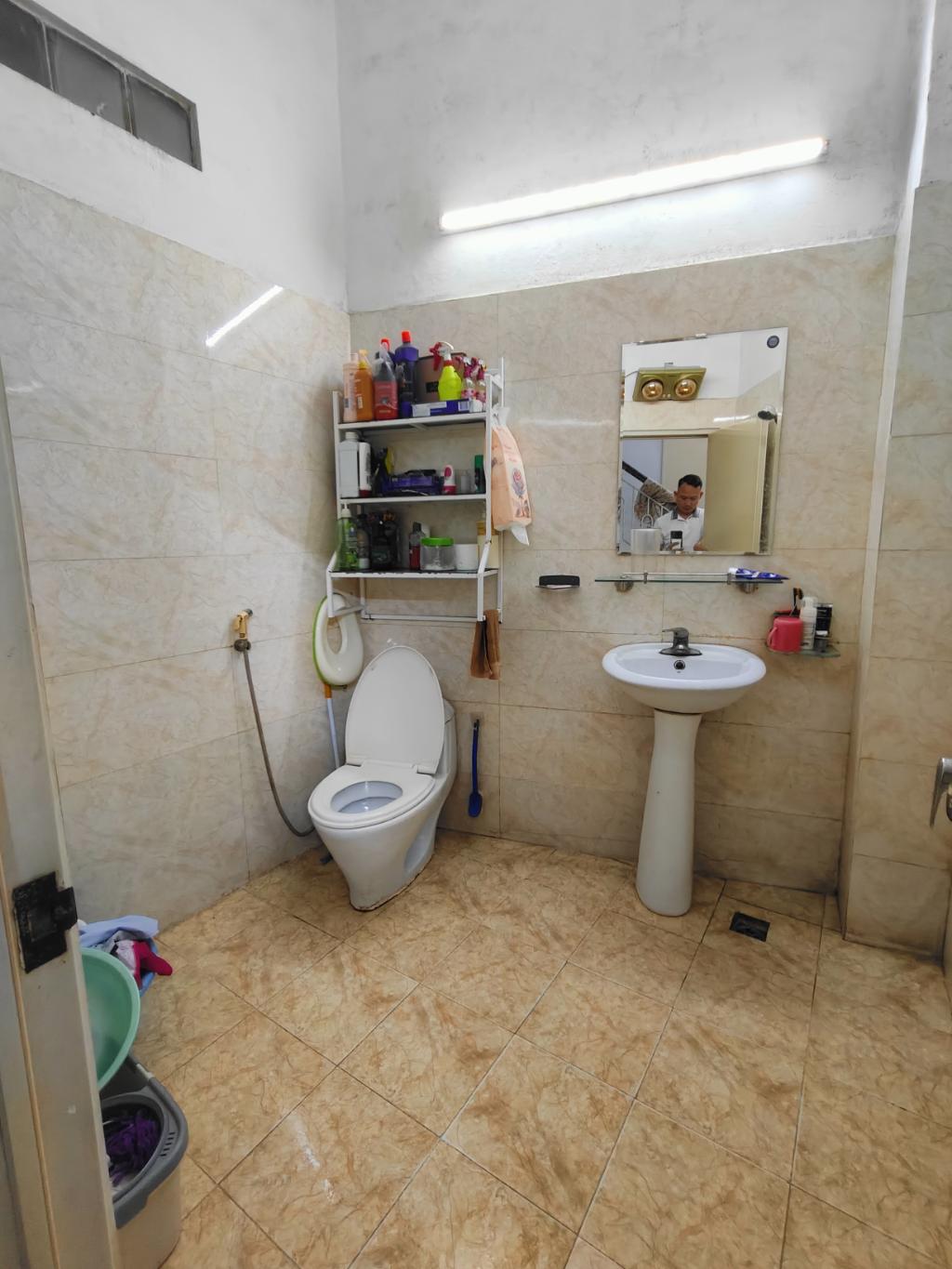 Bán nhà Nguyễn Ngọc Nại - diện tích 77m2 3 tầng - ô tô đỗ cửa - giá 20,5 tỷ