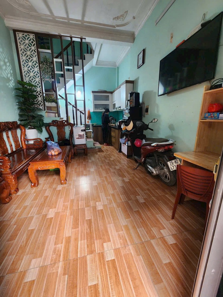 Bán nhà Lĩnh Nam - 22.5m2 4 tầng - gần ô tô - gần 5 tỷ
