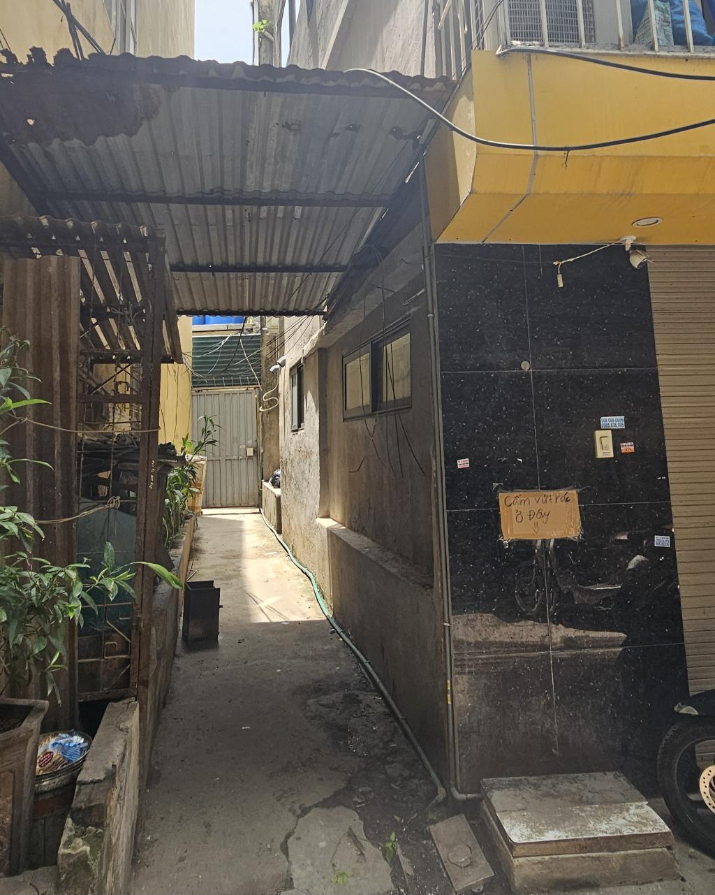 Bán nhà Bùi Xương Trạch - diện tích 108m2 1 tầng - Ngõ 1 thông tứ tung - giá 16,9 tỷ