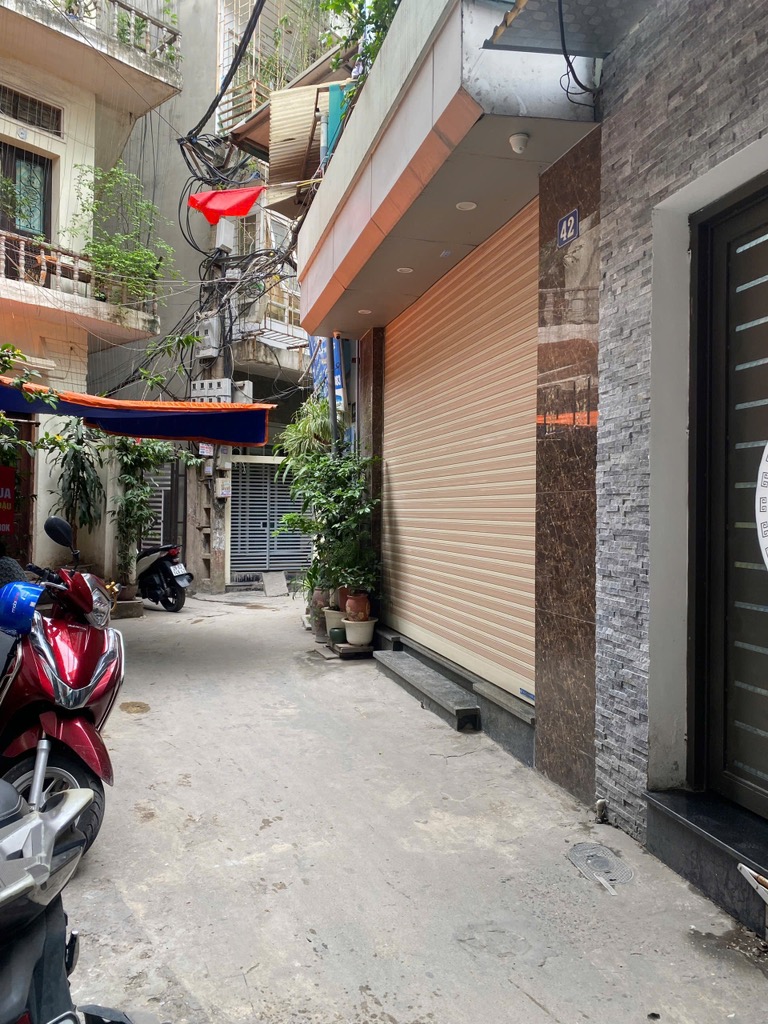 Bán nhà Hòa Bình - diện tích 50m2 2 tầng - Mặt ngõ thông trung tâm Đống Đa - giá 11,3 tỷ