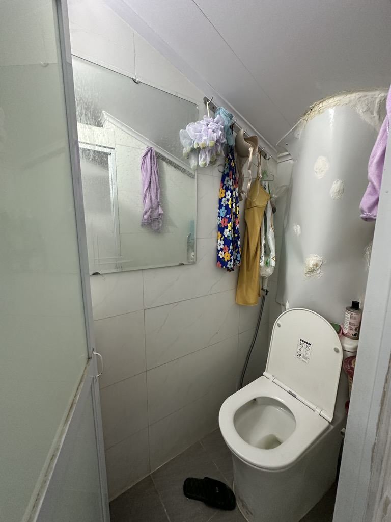 Bán nhà Mai Động - diện tích 10m2 2 tầng - Kiot 11M - giá 1,7 tỷ