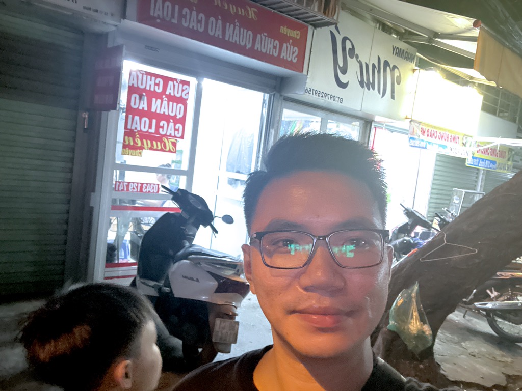 Bán nhà Mai Động - diện tích 10m2 2 tầng - Kiot 11M - giá 1,7 tỷ