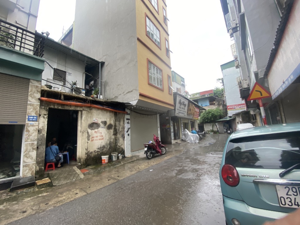 Bán nhà Tân Mai - diện tích 50.7m2 1 tầng - Ngõ to hơn phố - giá 9,1 tỷ