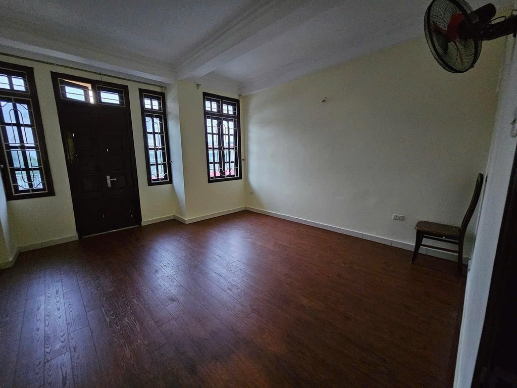 Bán nhà Kim Đồng - diện tích 50m2 5 tầng - nhà đẹp hiếm có - giá 15,2 tỷ