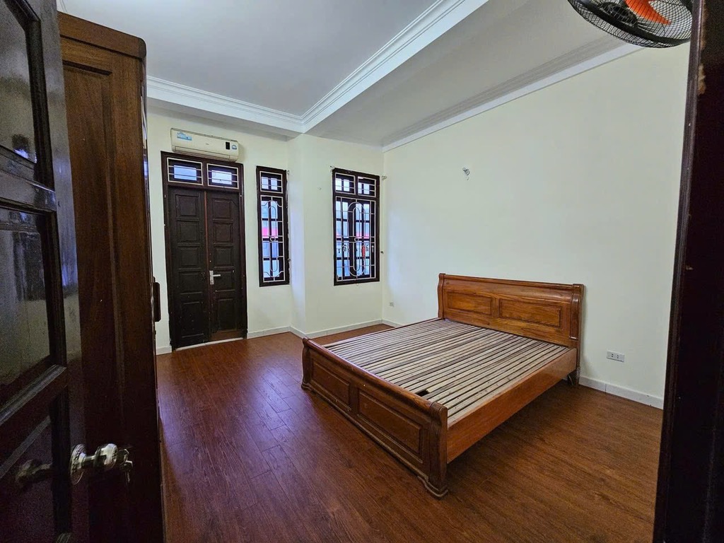 Bán nhà Kim Đồng - diện tích 50m2 5 tầng - nhà đẹp hiếm có - giá 15,2 tỷ