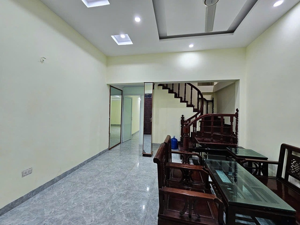 Bán nhà Kim Đồng - diện tích 50m2 5 tầng - nhà đẹp hiếm có - giá 15,2 tỷ