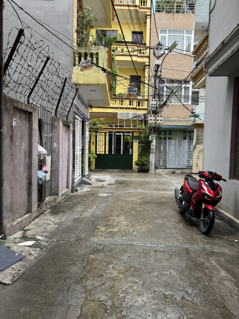 Bán nhà Định Công Thượng - diện tích 75m2 1 tầng - ô tô đỗ cửa - giá 17,6 tỷ