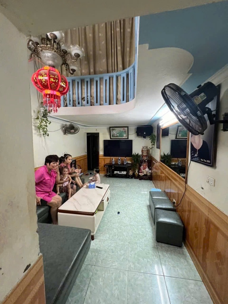 Bán nhà Vũ Trọng Phụng - diện tích 43m2 4 tầng - ô tô tránh - giá 9,5 tỷ