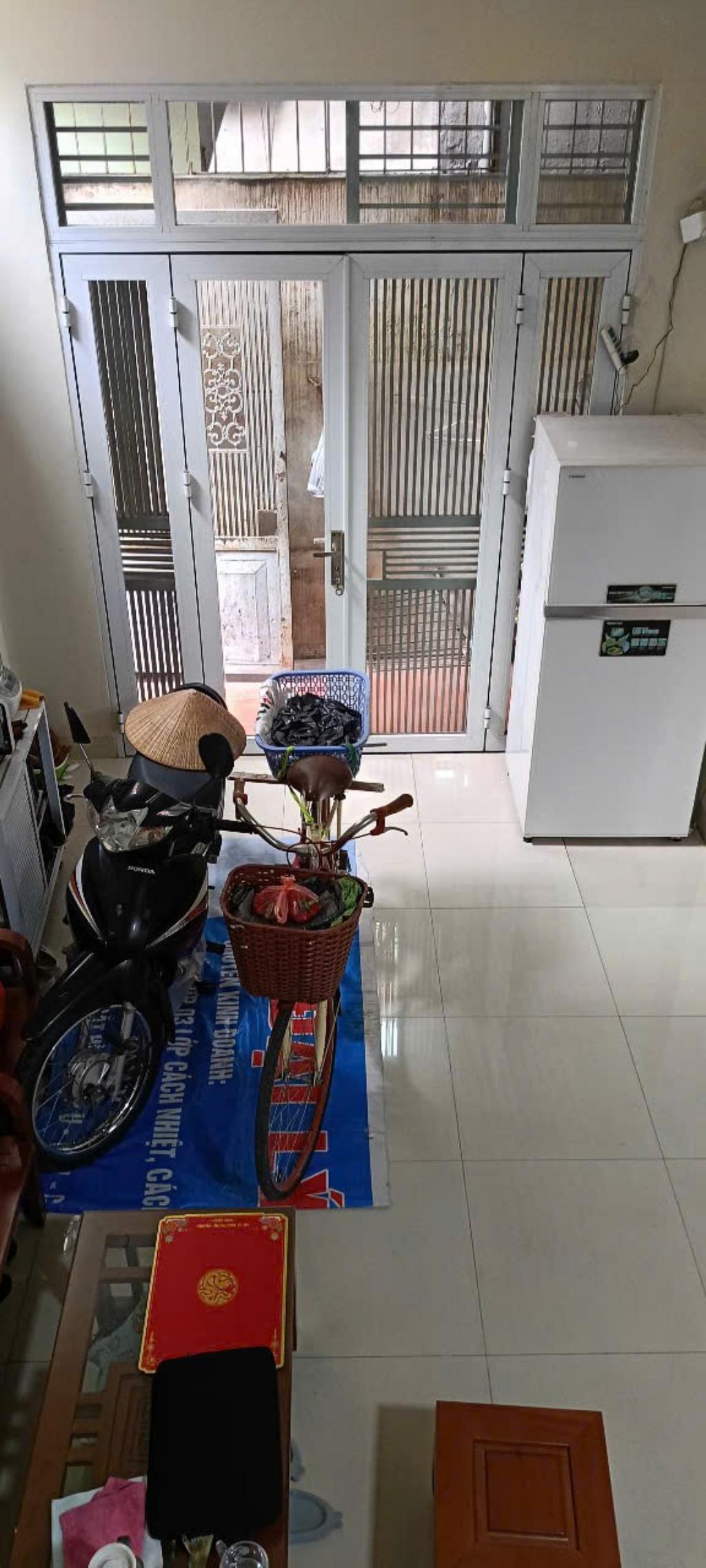 Bán nhà Thịnh Liệt - diện tích 23.5m2 5 tầng - Nhà dân xây khung cột - giá 6,5 tỷ