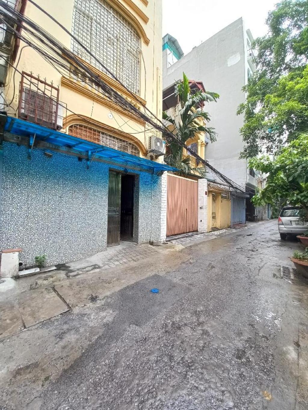 Bán nhà Ngõ Tự Do - diện tích 93.1m2 4 tầng - ô tô tránh - giá 24 tỷ