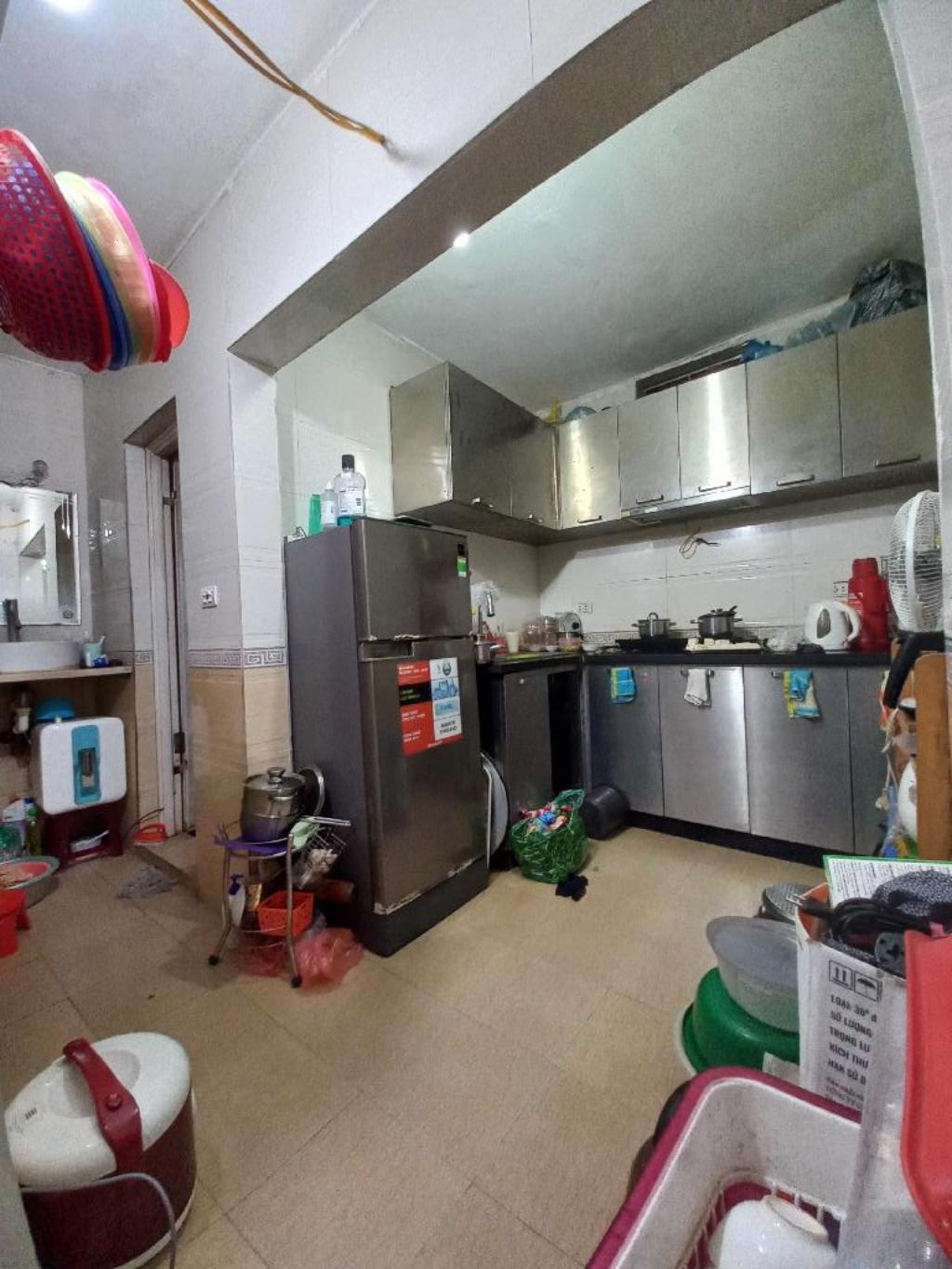 Bán nhà Ngõ Tự Do - diện tích 93.1m2 4 tầng - ô tô tránh - giá 24 tỷ