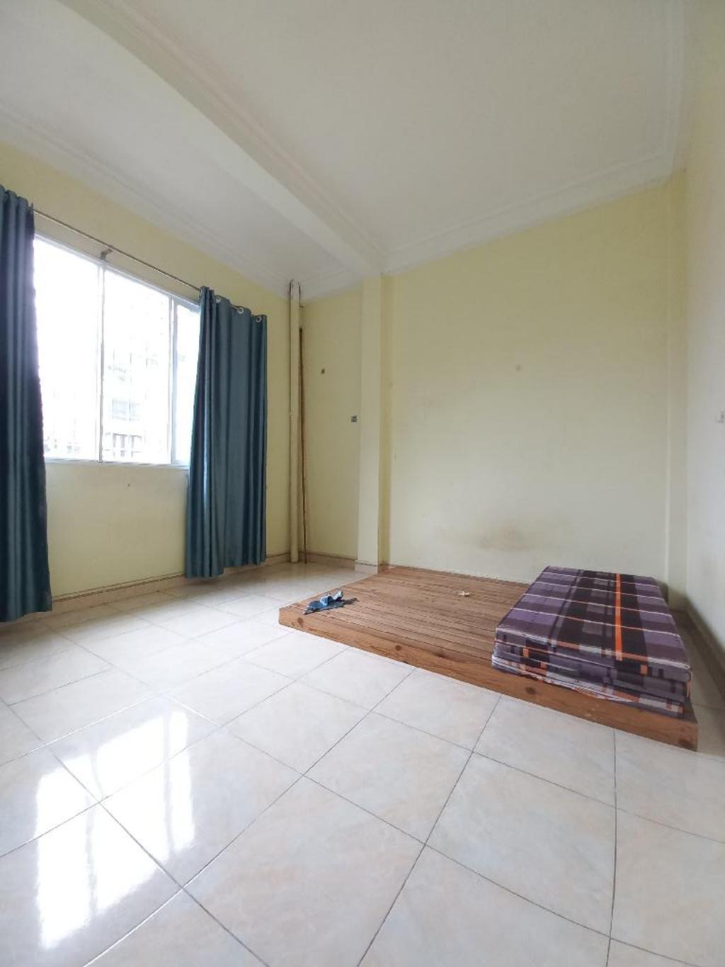 Bán nhà Ngõ Tự Do - diện tích 93.1m2 4 tầng - ô tô tránh - giá 24 tỷ