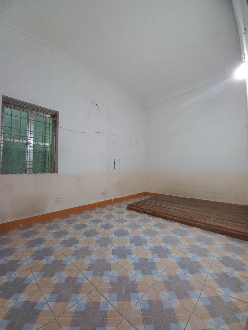 Bán nhà Ngõ Tự Do - diện tích 93.1m2 4 tầng - ô tô tránh - giá 24 tỷ