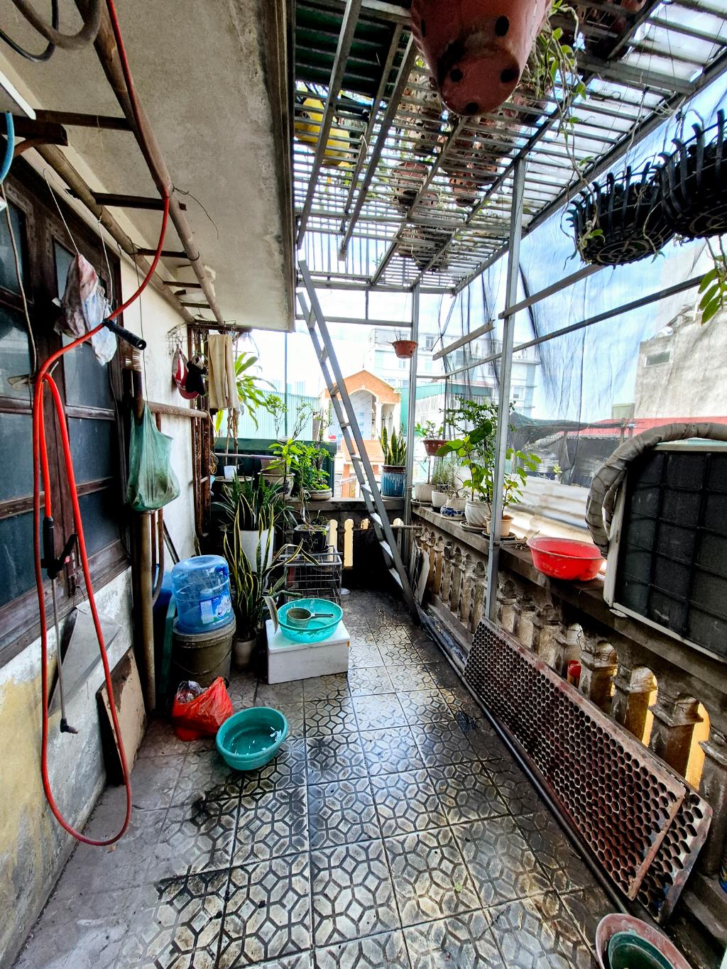 Bán nhà Bạch Mai - diện tích 43m2 3 tầng - ô tô đỗ cửa - giá 8 tỷ