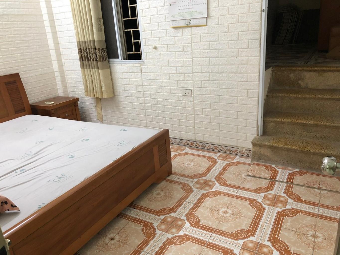 Bán nhà Bạch Mai - diện tích 43m2 3 tầng - ô tô đỗ cửa - giá 8 tỷ