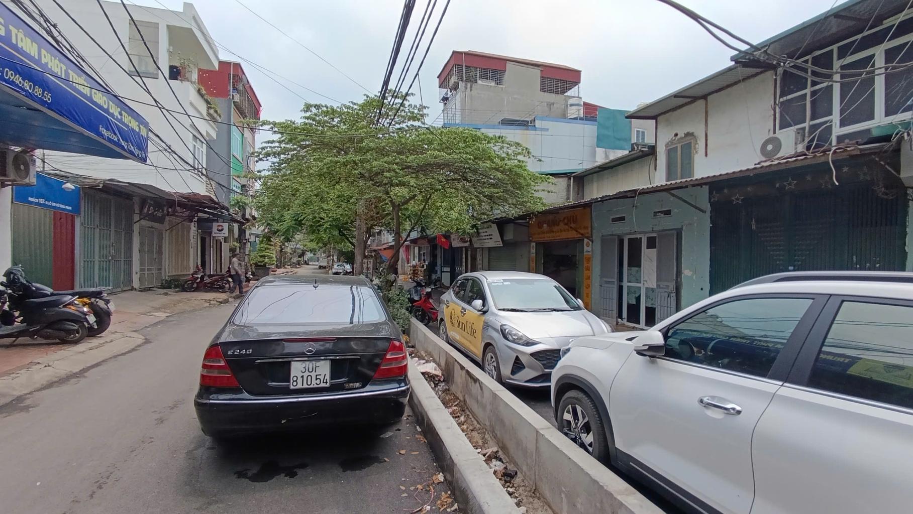 Bán nhà Vũ Tông Phan - diện tích 36.8m2 1 tầng - Ô tô tránh - giá 4,7 tỷ