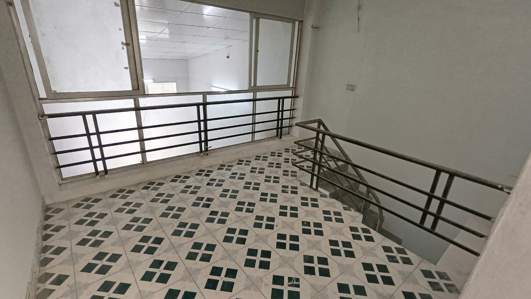 Bán nhà Vũ Tông Phan - diện tích 36.8m2 1 tầng - Ô tô tránh - giá 4,7 tỷ