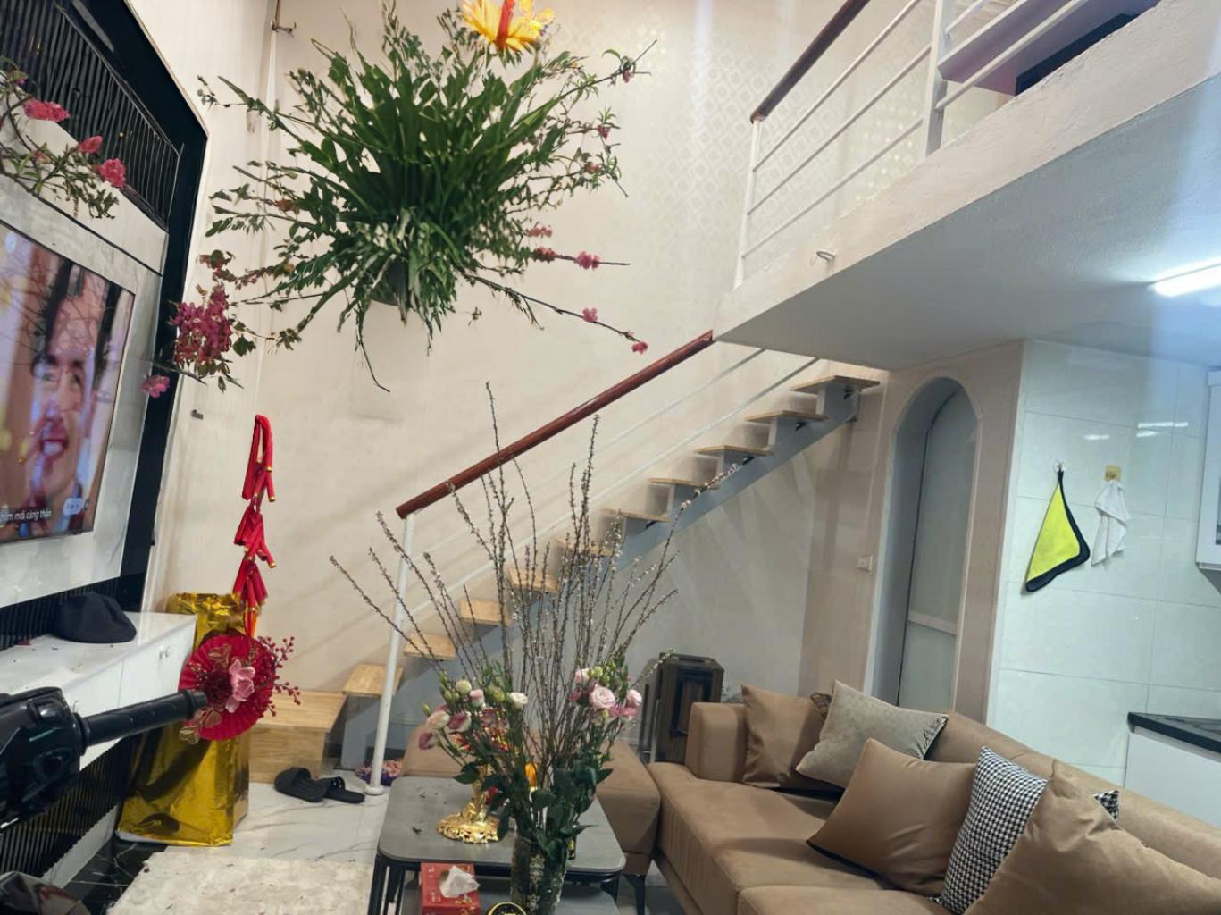 Bán nhà Trương Định - 25.2m2 4 tầng - ngõ nông gần phố - giá 5,85 tỷ