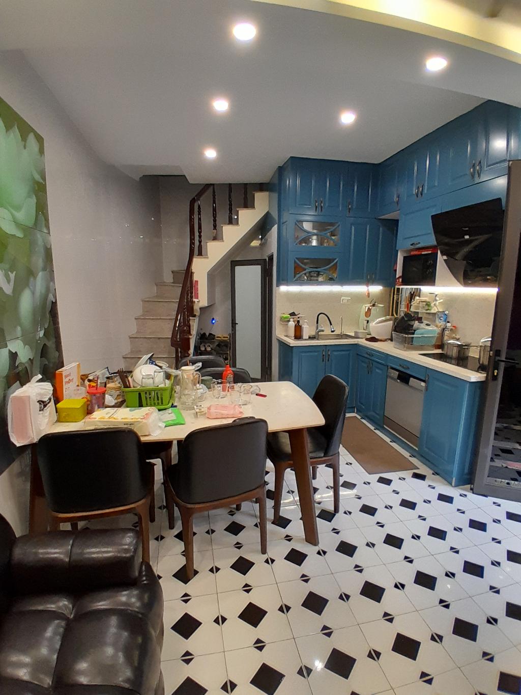 Bán nhà Đê Tô Hoàng - diện tích 50.5m2 2 tầng - Nhà siêu hot, gần Bạch Mai - giá 7,9 tỷ