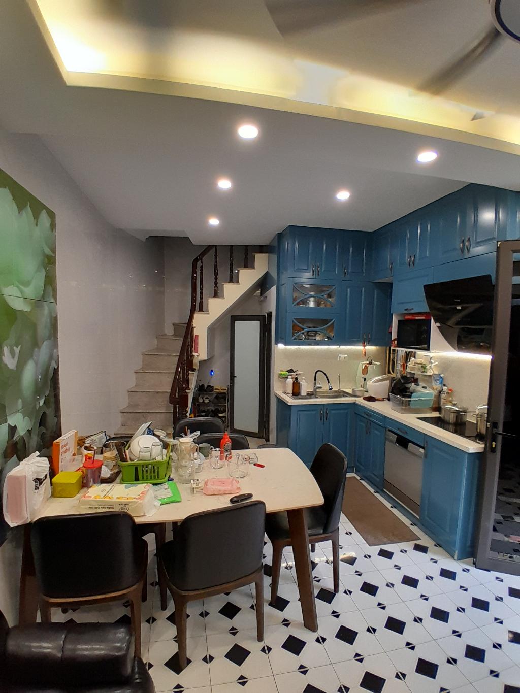 Bán nhà Đê Tô Hoàng - diện tích 50.5m2 2 tầng - Nhà siêu hot, gần Bạch Mai - giá 7,9 tỷ