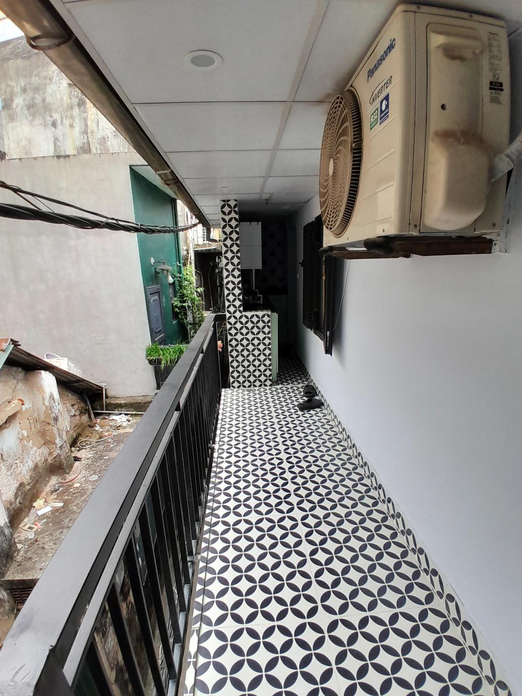 Bán nhà Đê Tô Hoàng - diện tích 50.5m2 2 tầng - Nhà siêu hot, gần Bạch Mai - giá 7,9 tỷ