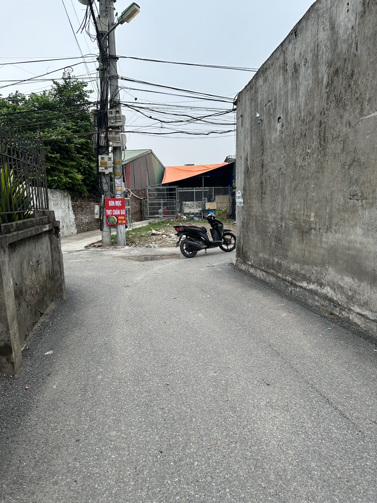 Bán nhà Yên Lương - diện tích 33m2 1 tầng - ô tô vào trong nhà - giá 3,75 tỷ