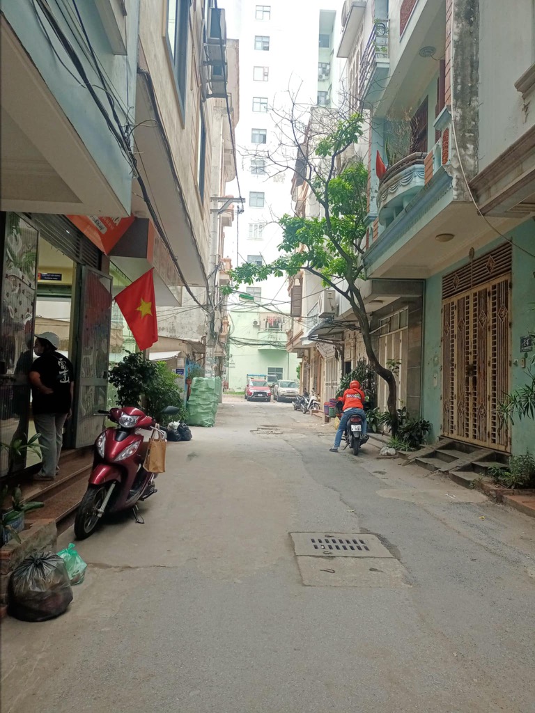 Bán nhà Nguyễn Xiển - diện tích 48m2 3 tầng - SIÊU HIẾM QUẬN THANH XUÂN - PHÂN LÔ 2 Ô TÔ TRÁNH - giá 18,5 tỷ