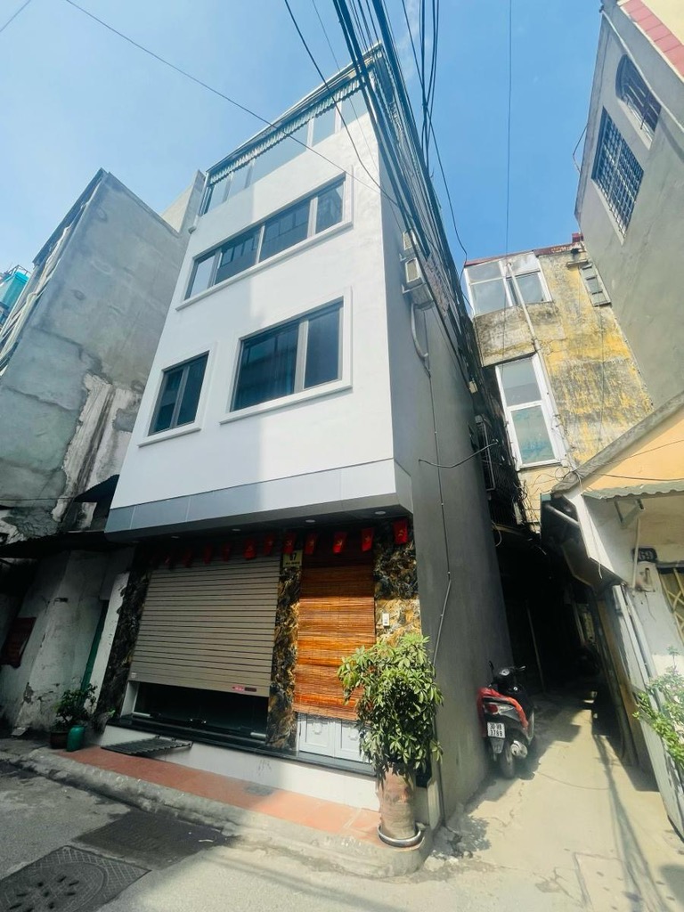 Bán nhà Trần Quý Cáp - diện tích 25.3m2 4 tầng - Lô góc, mặt ngõ kinh doanh - giá 11 tỷ