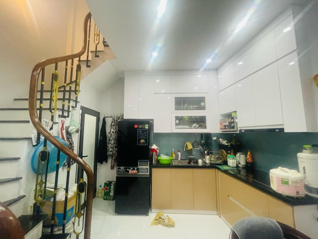 Bán nhà Trần Quý Cáp - diện tích 25.3m2 4 tầng - Lô góc, mặt ngõ kinh doanh - giá 11 tỷ