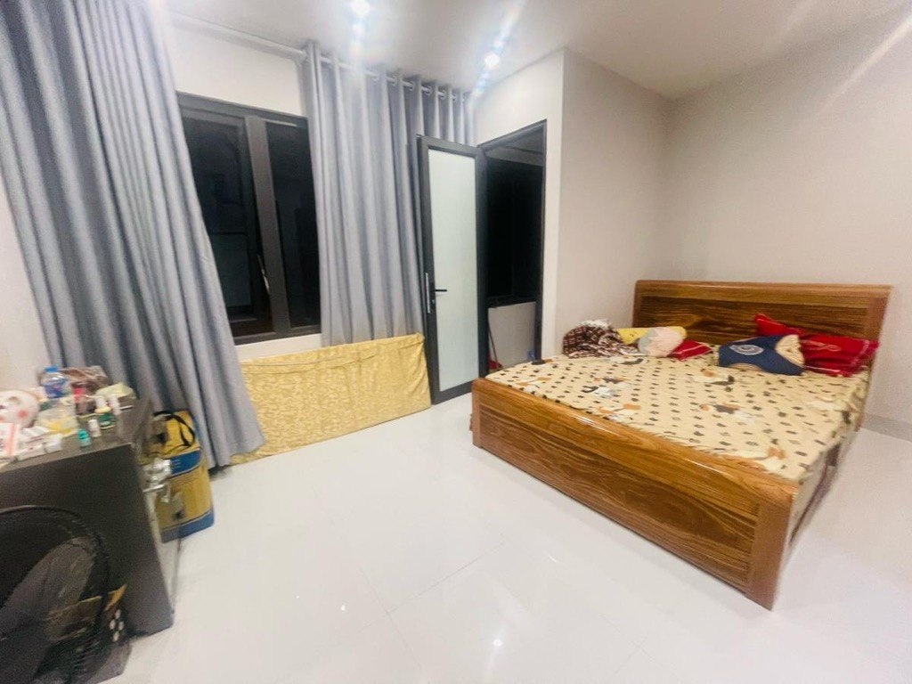 Bán nhà Trần Quý Cáp - diện tích 25.3m2 4 tầng - Lô góc, mặt ngõ kinh doanh - giá 11 tỷ