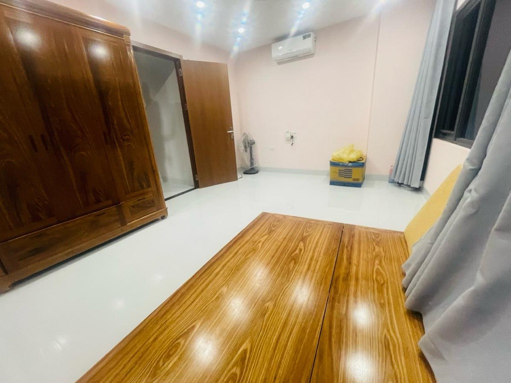 Bán nhà Trần Quý Cáp - diện tích 25.3m2 4 tầng - Lô góc, mặt ngõ kinh doanh - giá 11 tỷ