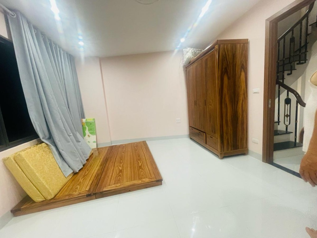 Bán nhà Trần Quý Cáp - diện tích 25.3m2 4 tầng - Lô góc, mặt ngõ kinh doanh - giá 11 tỷ