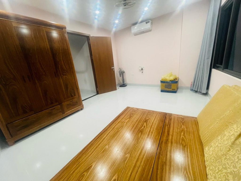 Bán nhà Trần Quý Cáp - diện tích 25.3m2 4 tầng - Lô góc, mặt ngõ kinh doanh - giá 11 tỷ