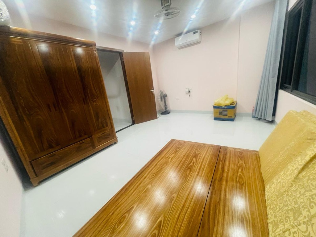 Bán nhà Trần Quý Cáp - diện tích 25.3m2 4 tầng - Lô góc, mặt ngõ kinh doanh - giá 11 tỷ