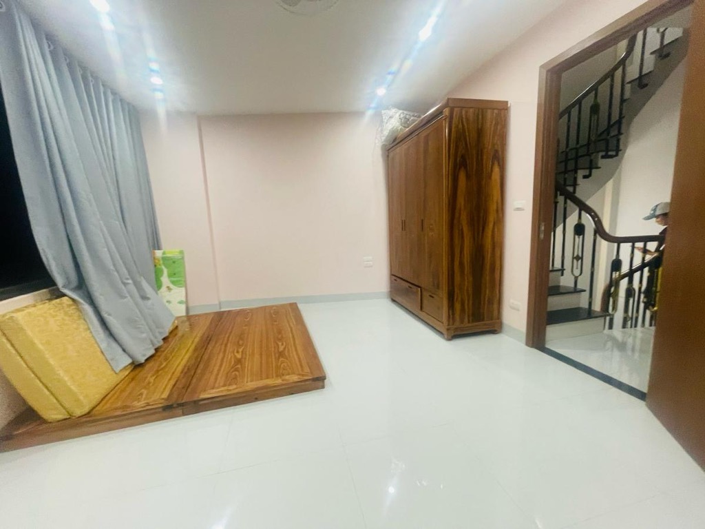 Bán nhà Trần Quý Cáp - diện tích 25.3m2 4 tầng - Lô góc, mặt ngõ kinh doanh - giá 11 tỷ