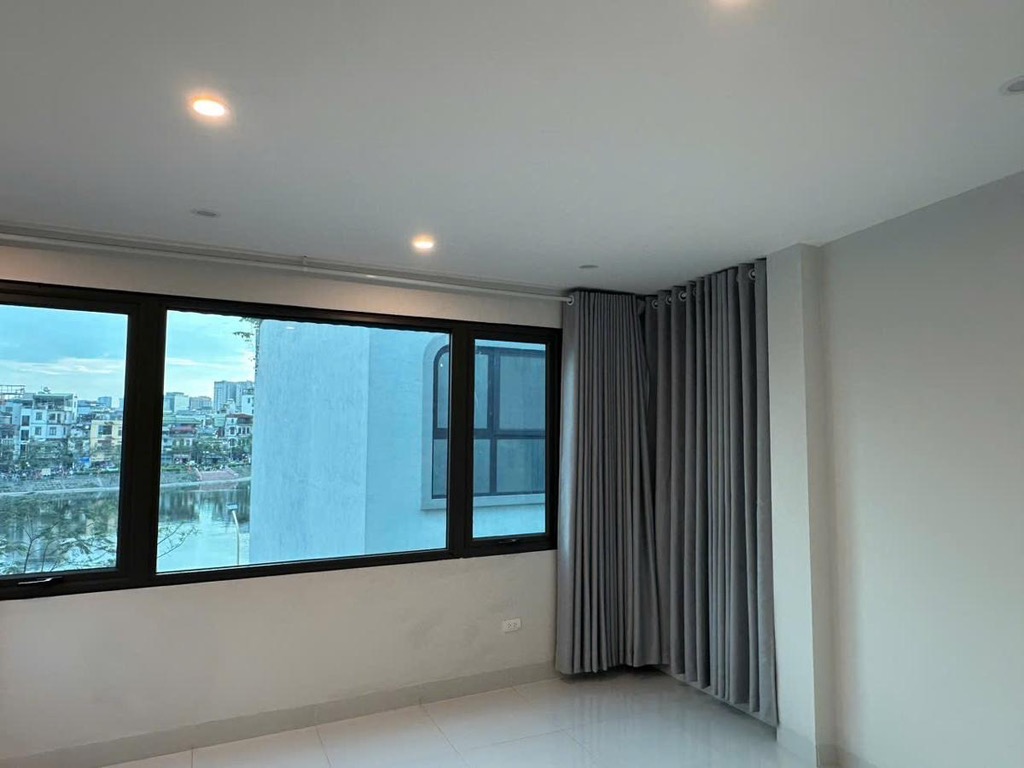 Bán nhà Trần Quý Cáp - diện tích 25.3m2 4 tầng - Lô góc, mặt ngõ kinh doanh - giá 11 tỷ