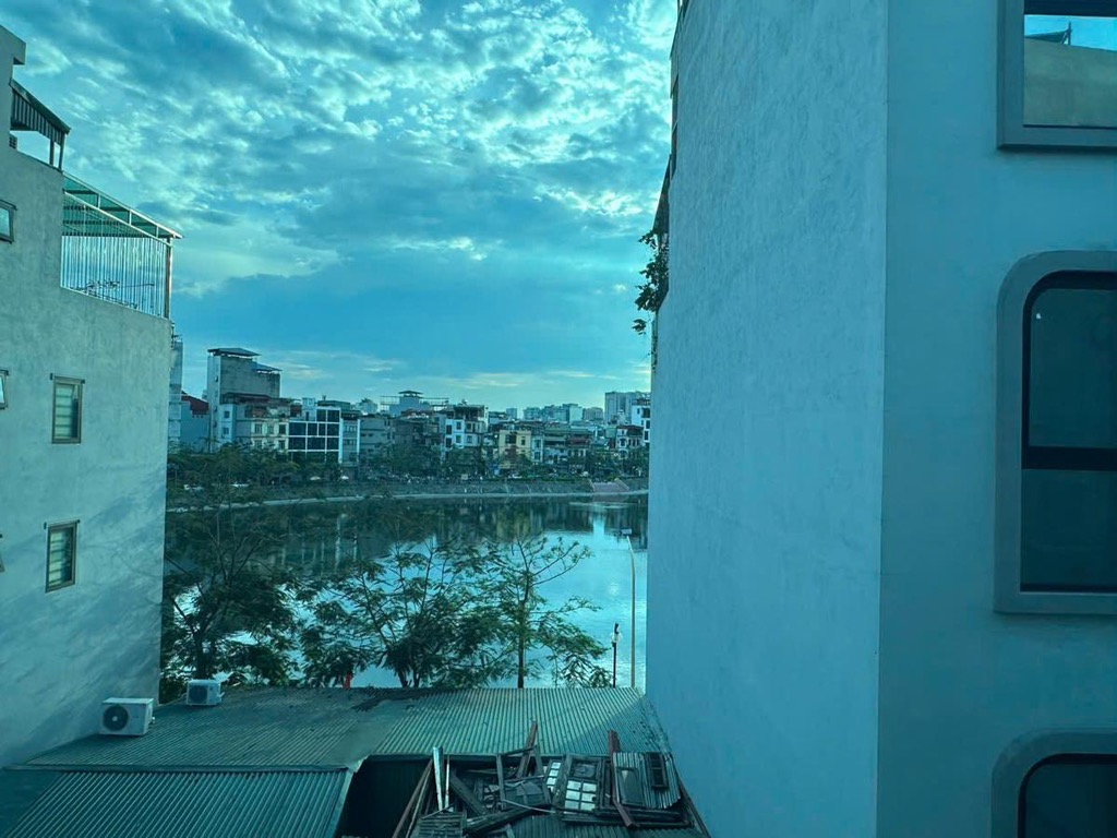 Bán nhà Trần Quý Cáp - diện tích 25.3m2 4 tầng - Lô góc, mặt ngõ kinh doanh - giá 11 tỷ